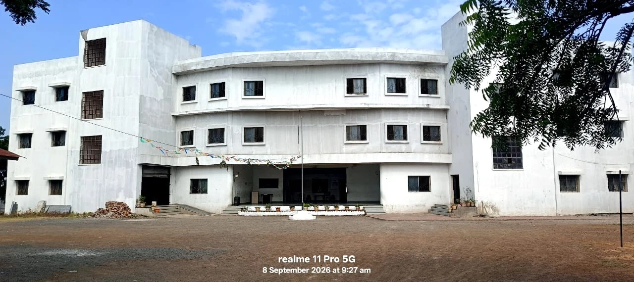 Happy Faces – The Concept School, Malegaon school building front exterior